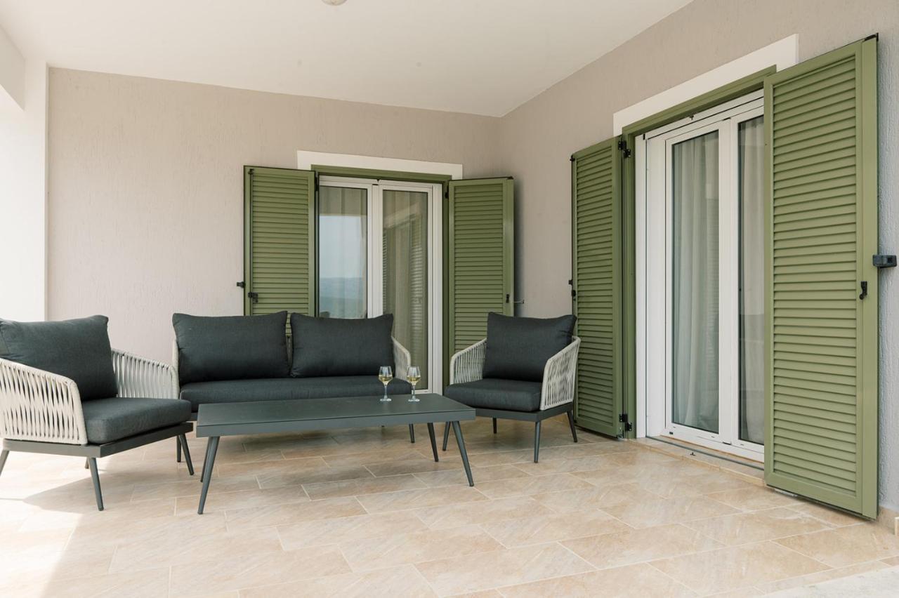 Vasilopoulos Residences - Villa Emelia With Shared Pool Argostolion Exterior foto